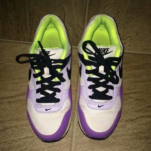 NIKE Air Tennis Shoes